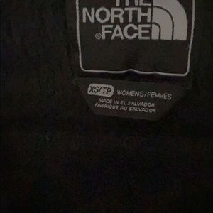 Black north face jacket zip up
